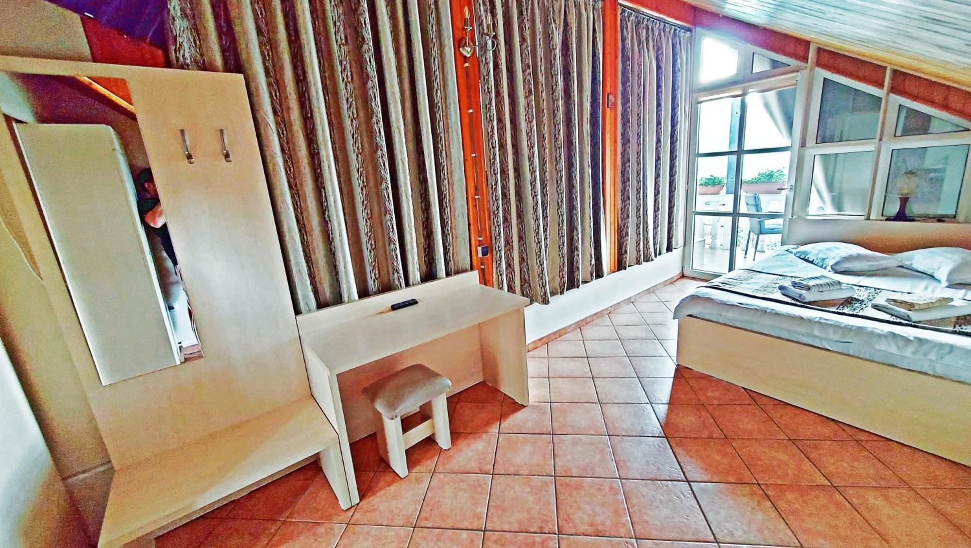 Casa Giulia Hotell Băile Olăneşti Rum bild